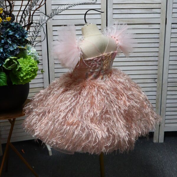Pink fly-sleeved flower short children's clothing, birthday party dress, wedding dress and beauty pageant dress